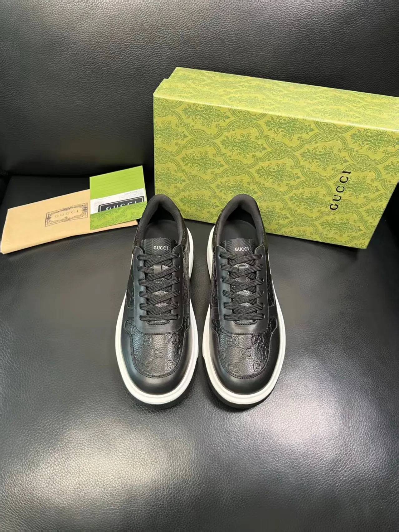 P460 new men's shoes GUCCI [Lightning] latest shoes are shipped. Original quality, fashionable, made of special materials, sheepskin lining, brand new packaging. The foot feels super comfortable and the workmanship is impeccable. Size: Male 38-45, No. 058